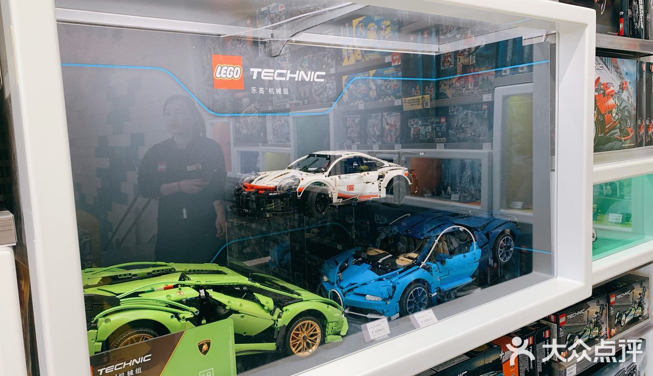 这家目前是郑州最大的乐高授权店啦。