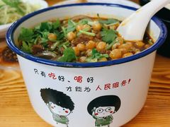 金牌杂酱酸辣粉-胖胖板凳面