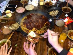 -黄潇洒老火锅(九眼桥宏济巷店)