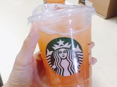 冰摇桃桃乌龙茶（中）-星巴克(广州淘金路店)