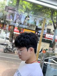 -藤野造型专业烫染接发