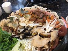 -易门野生菌府·菌海森林(月牙潭公园店)