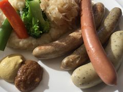 -LENBACH兰巴赫西餐啤酒坊(大连星海广场店)