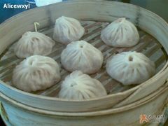 一笼鲜肉汤包-乔家栅(襄阳南路店)