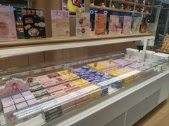 面包甜点陈列柜-好利来(积家店)