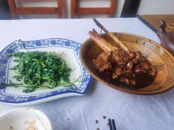 万三食府(周庄景区内店)-"【环境】沿街只有入口,一层有俩桌,二层.