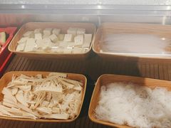 -牛YO寿喜烧·铁板烧和牛火锅自助(市府恒隆店)