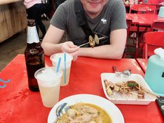 -席娜卡琳火车铁道夜市