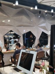 -PE SALON