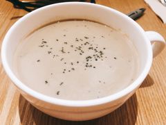 松露蘑菇汤-HELLO 27 意面·沙拉·帕尼尼