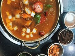 -顶顶汤火牛排火锅·经典铜锅涮肉