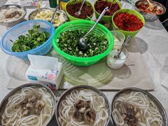 -小倪羊肉米线馆