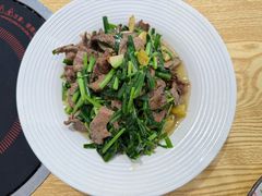 韮菜炒猪肝-农家老土灶