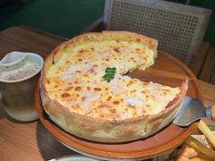 -Dragon Pizza•圆脸龙披萨·牛排餐厅
