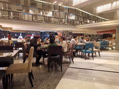 -上海滴水湖皇冠假日酒店