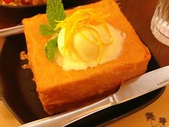 奶黄流沙西多士-来龙里 精致 东南亚餐室(万象城店)