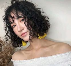 -苑苑发型设计