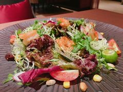 芝麻菜黑醋橄榄油配印尼虎虾-卡本妮法餐厅·北京和平宾馆