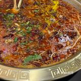 热气腾腾的鱼火锅之夜