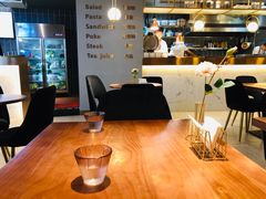 -POKEE VIA&Brunch·维娅(重庆来福士店)