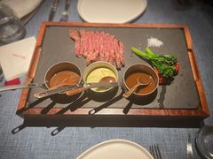 M9牛排-弦月窗LUNETTE BY AMANDA(复兴路店)