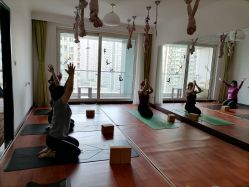 -Yvon yoga 瑜伽·精准体态管理中心