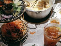 -禄婶鸡煲·打边炉