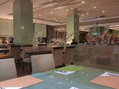 -上海浦东假日酒店逸庭咖啡厅