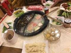 -宏姐串串香(宏伟路店)