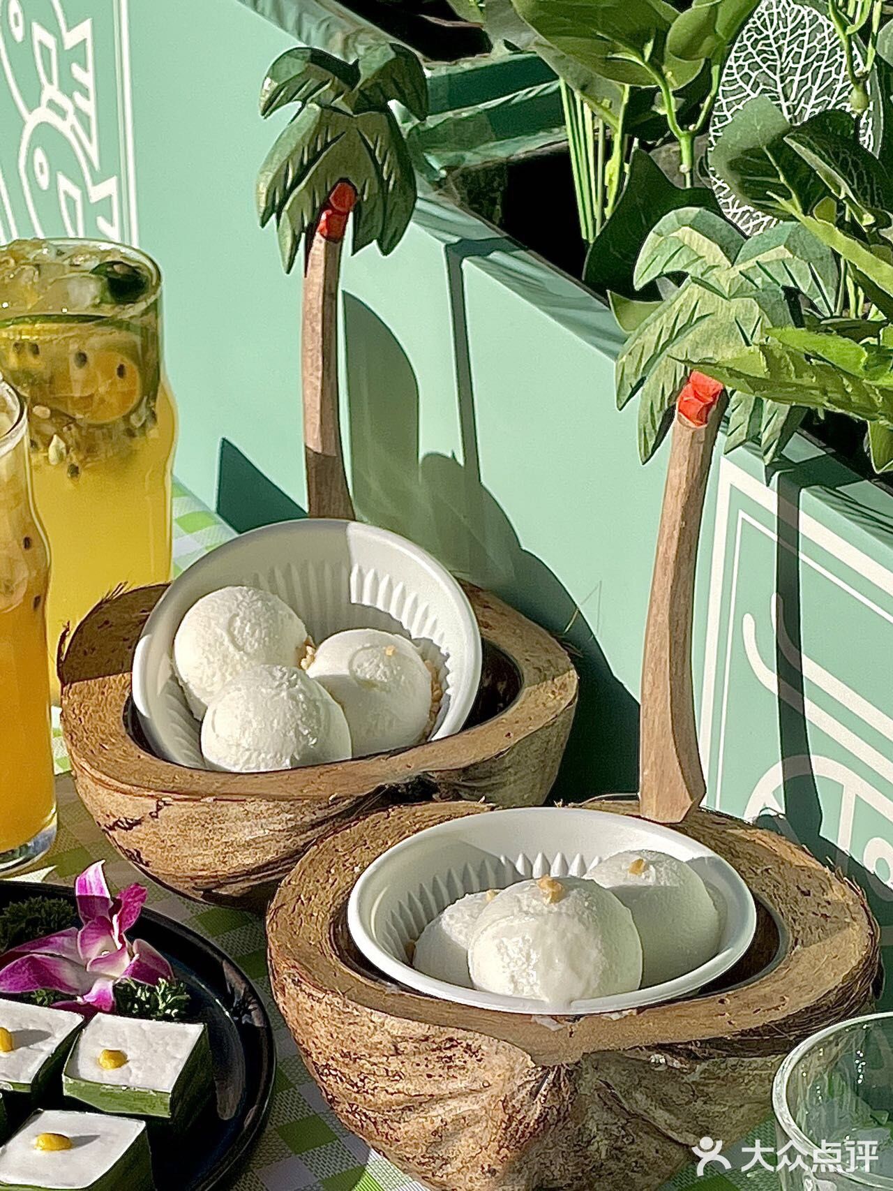 来蓝港我只做1️⃣件事！炫奶噗噗椰子冰淇淋！