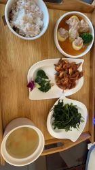 -卓玥国际月子会所(罗山路店)