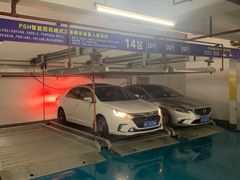 -华泰中心-停车场