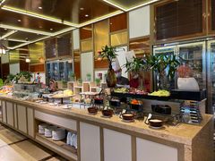 自助取餐区-大中华希尔顿酒店-念自助餐·嗨啤·小龙虾