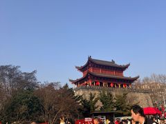 -巴陵广场
