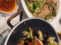 -江城小馆陕南妈妈菜·全球旅行餐厅(钟楼店)