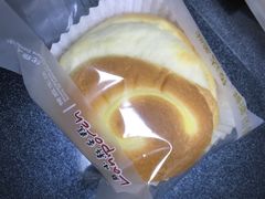 -蓝小轩蛋糕·面包(趣春店)