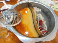 -老何家后安粉·糟粕醋海鲜火锅(三亚湾椰梦长廊店)