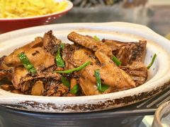 -郑猛记石岐鸽主题餐厅(长江店)