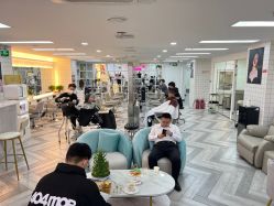 -米娜护肤造型