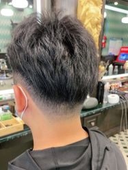 -海文先生国潮烫染男士理发馆