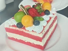 -亚洲国际大酒店·云顶阁旋转自助餐厅