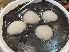 芝麻糊加汤圆-百花传统甜品店(原址店)