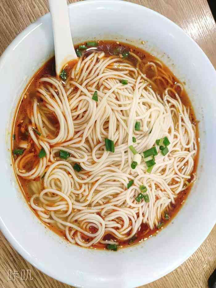 坝坝面-"老板确实是重庆老板,店里来的人也不少,可."-大众点评移动版