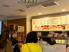 等位区-国际饭店·帆声西饼屋(黄河路店)