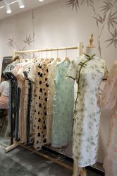 -一揽芳华汉服旗袍体验馆(拙政园店)