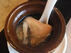 瓦罐鸽子汤-大中华希尔顿酒店-念自助餐·嗨啤·小龙虾