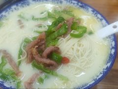 -雪琴面馆富安特色鱼汤面(城中花园店)
