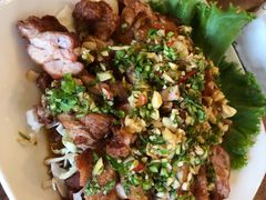 云南椒麻鸡-云之泰云南泰国料理(员林店)