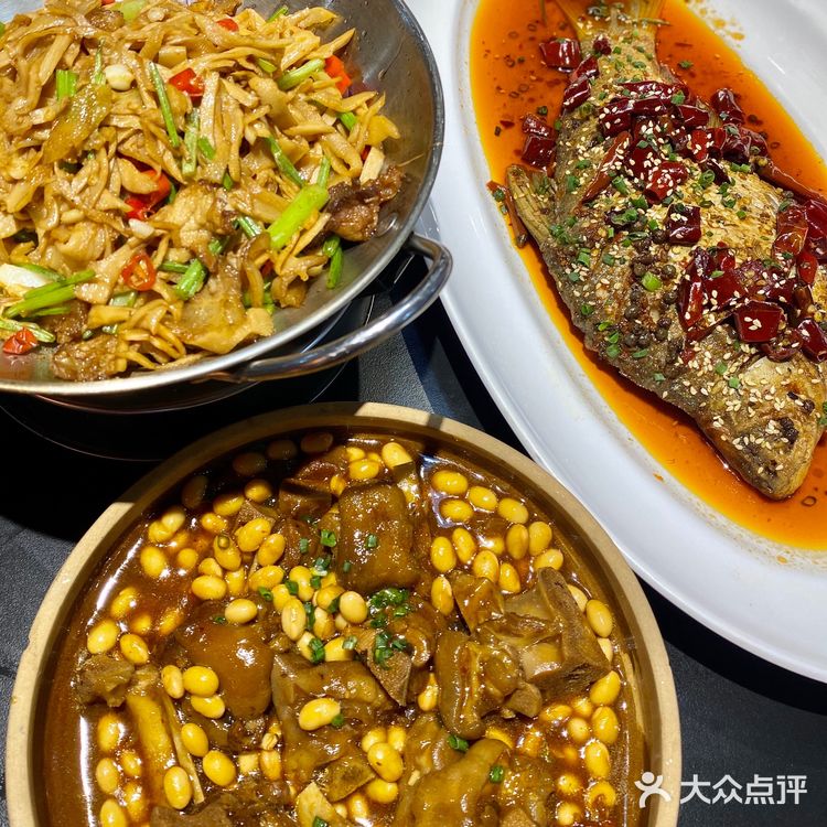 只有我发现了藏在民生路的这家川菜馆吗?狂喜!