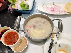 -红鼎豆捞·非遗鲍皇汤火锅(宝丰路店)